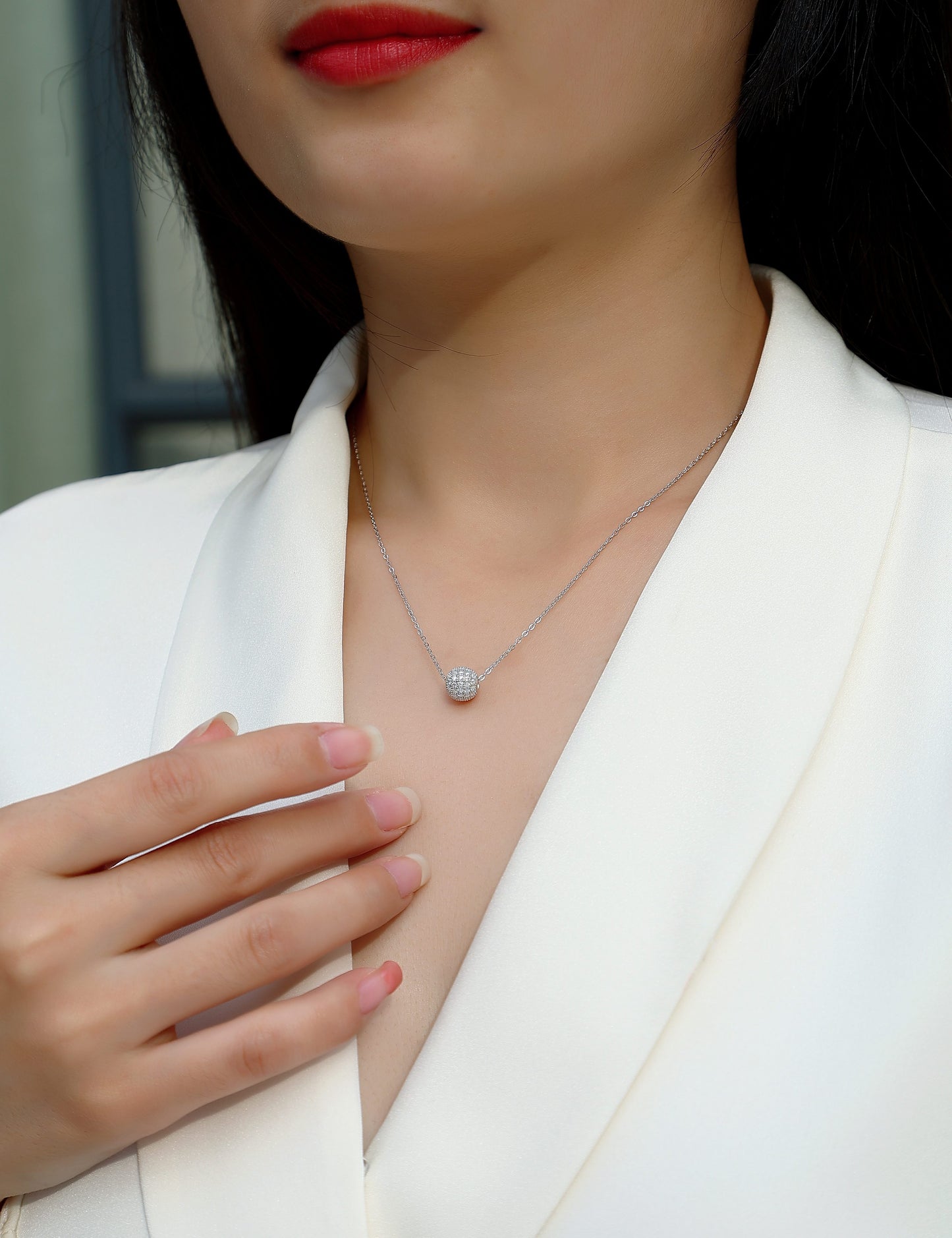 Meet At This Moment - A Fashionable And Luxurious Diamond Jewelry Pendant Set With Moissanite S925 Sterling Silver And Platinum Plating